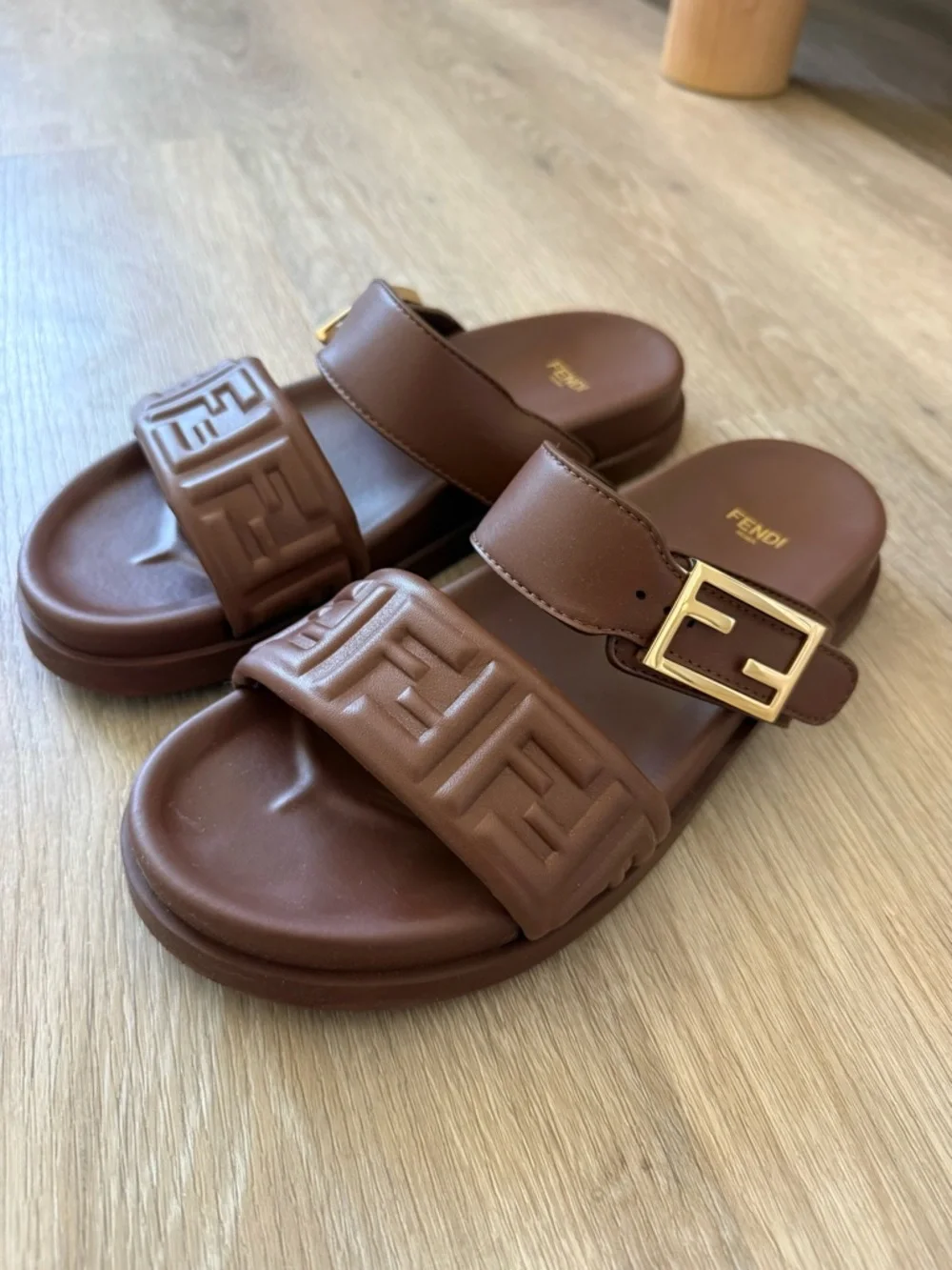 Fendi leather slide
